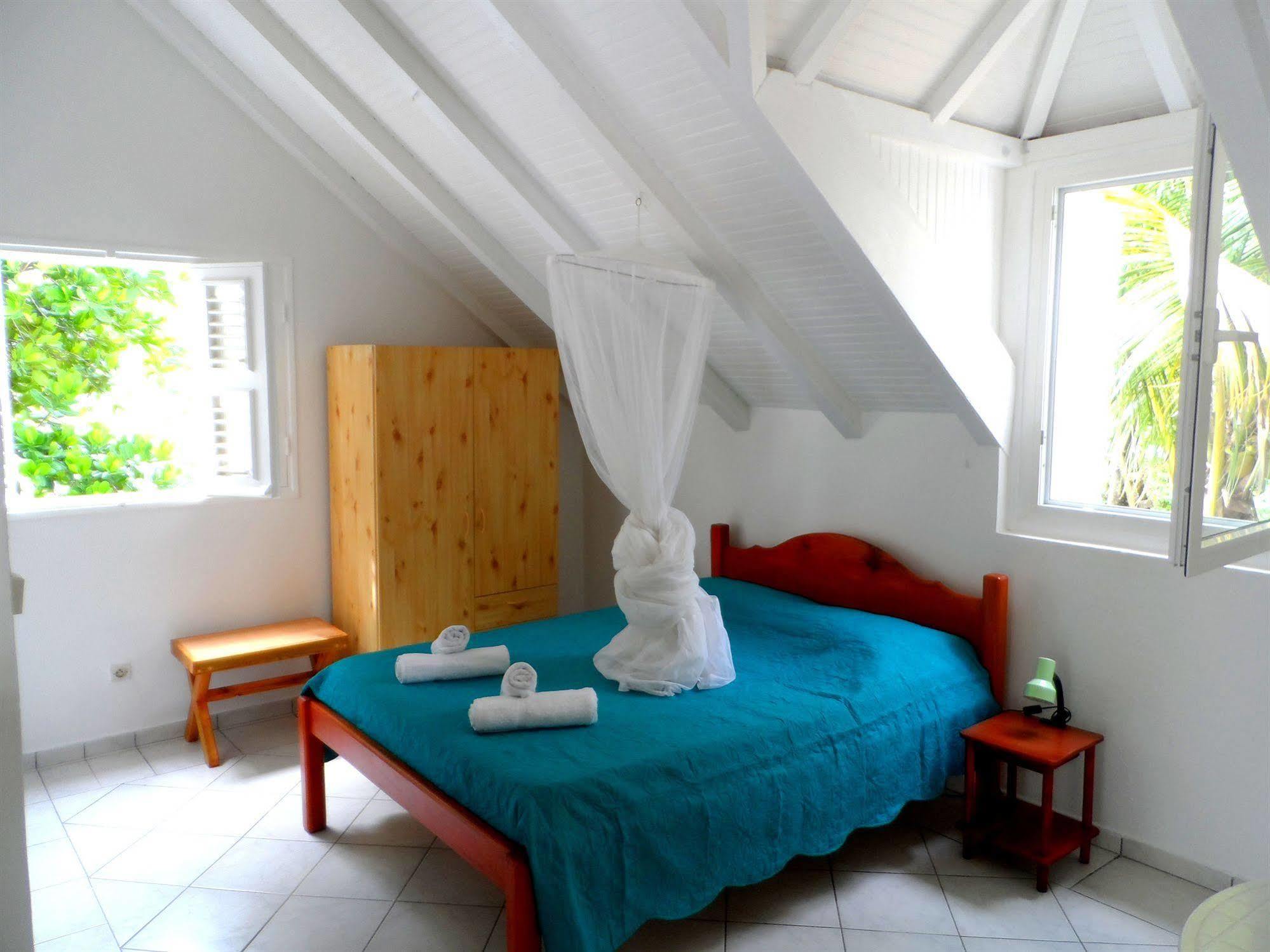 Gites Rose Des Vents Deshaies Exterior photo